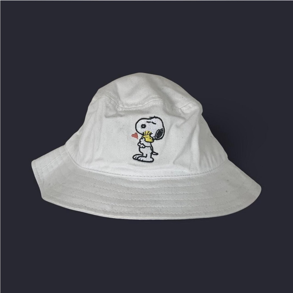 Snoopy/Peanuts Embroidered White Bucket Hat